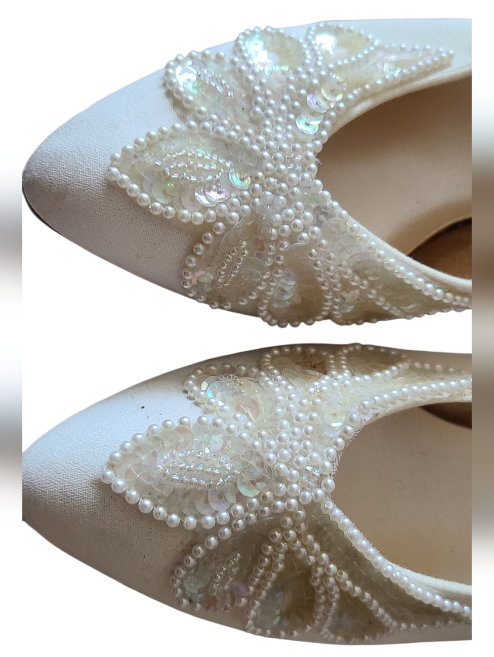 VINTAGE | DYEABLES | BRIDAL PUMPS W/FLORAL LACE APPLIQUÉ | SIZE 7 - Picture 4 of 11